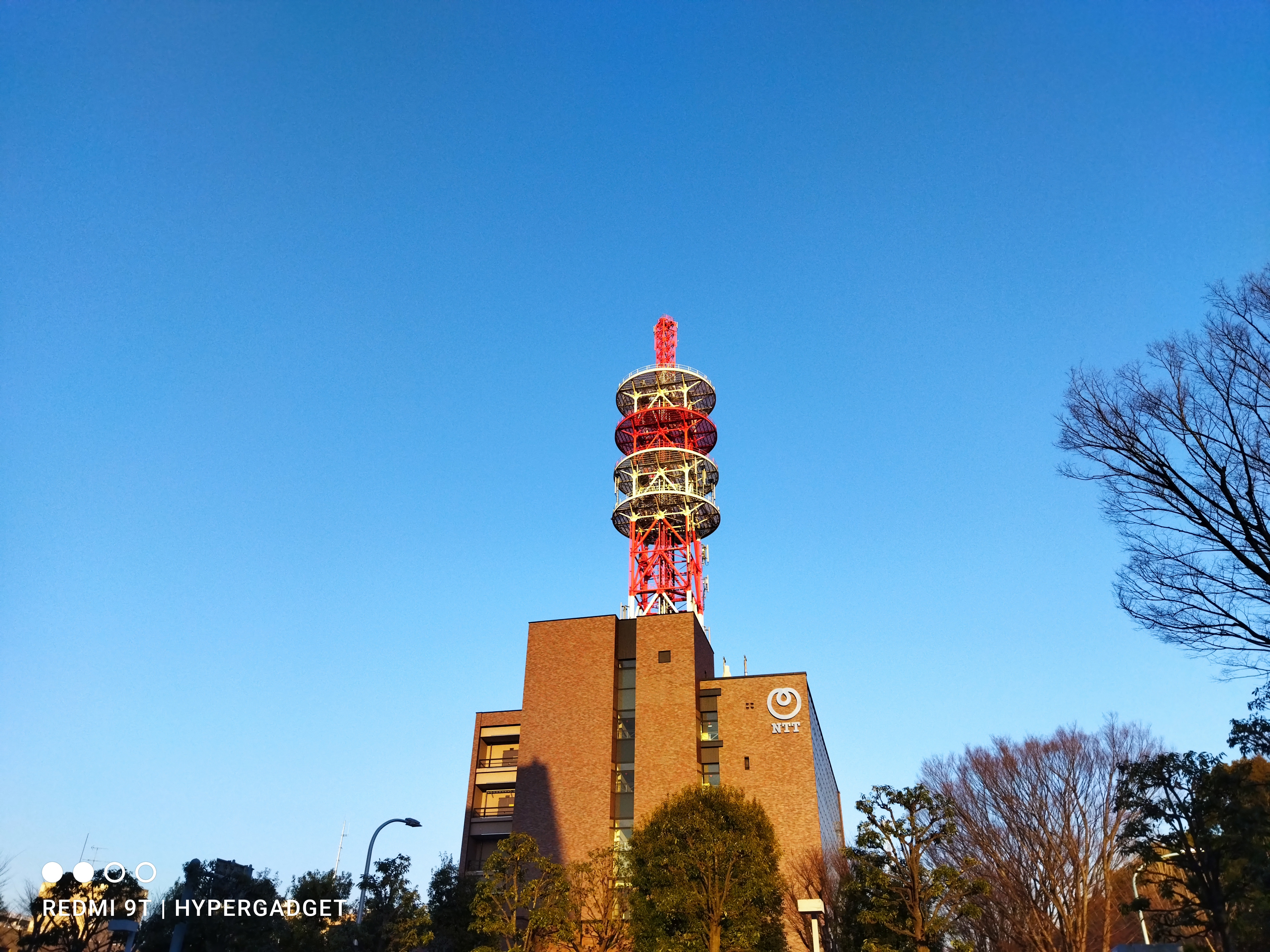 Xiaomi Redmi 9Tで撮影した電波塔の画像