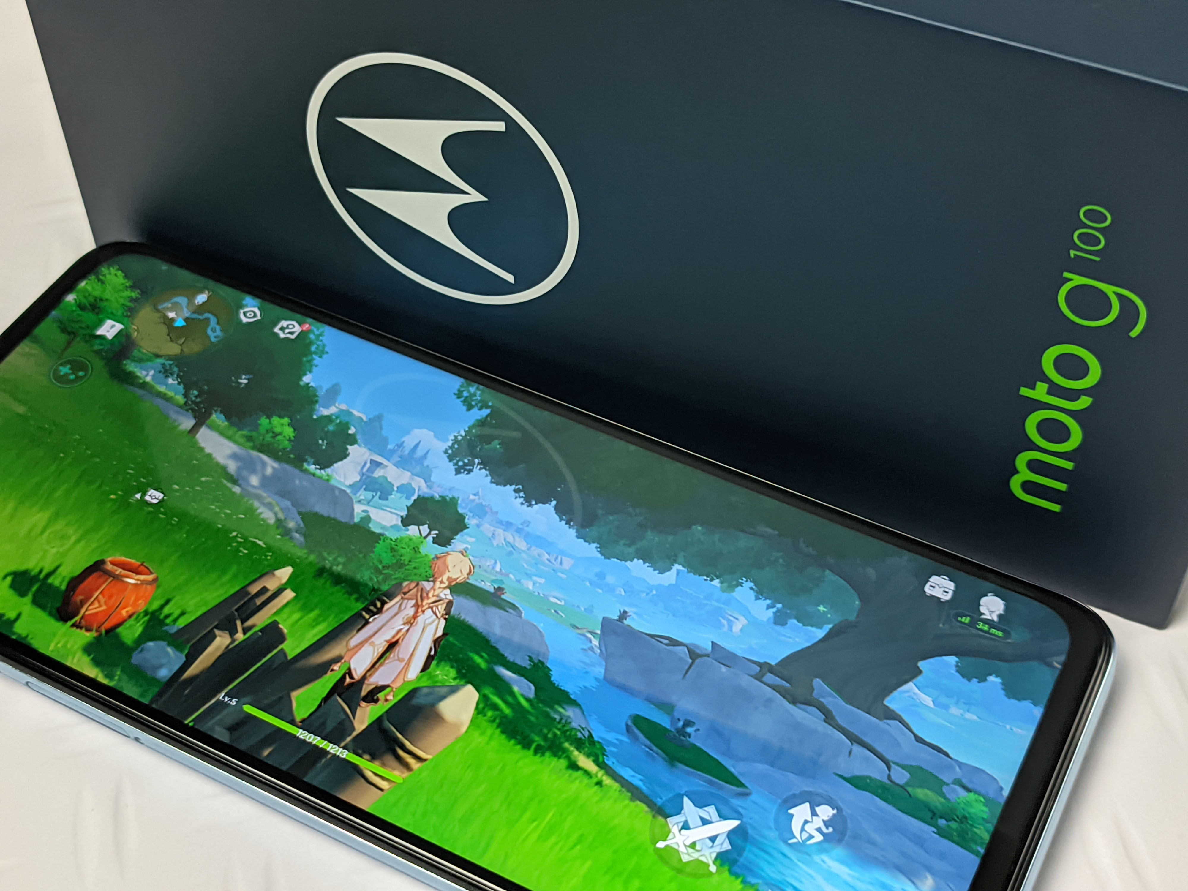 激安ゲーミングスマホmoto g100