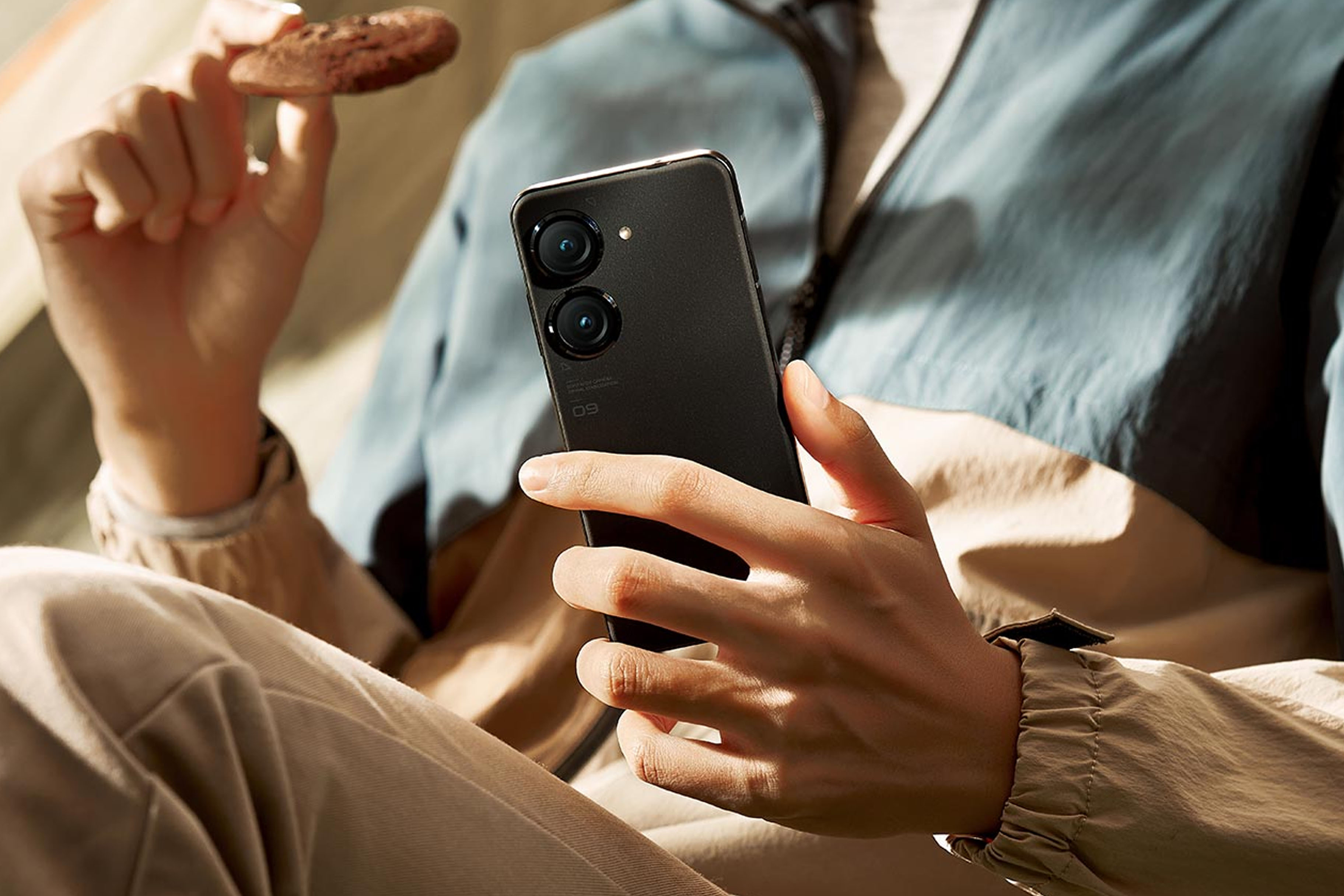 小型ハイエンドZenfone 9を安く買えるお店は?