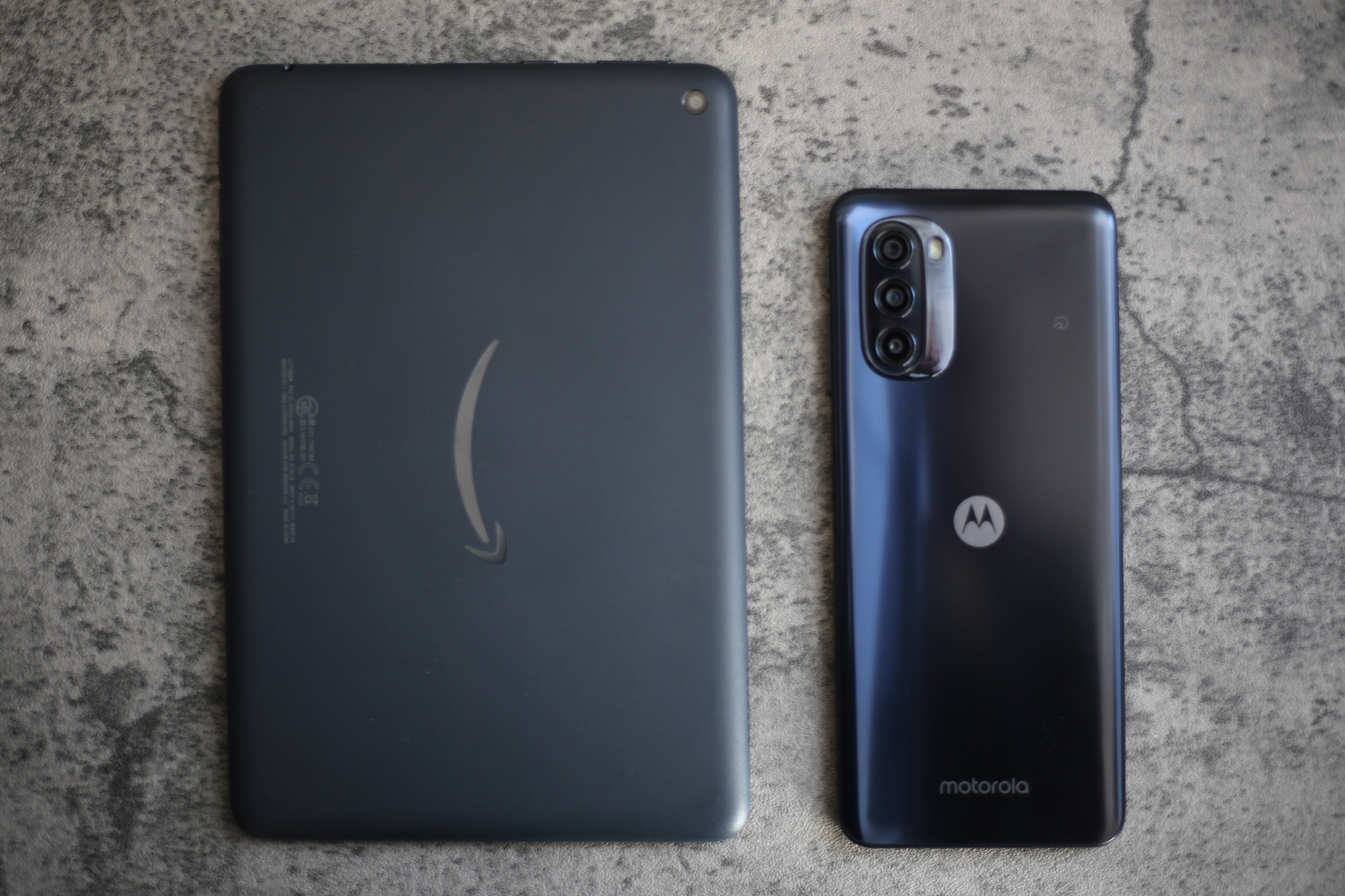 お風呂でスマートフォンやタブレットを使う場合は防水性能重視