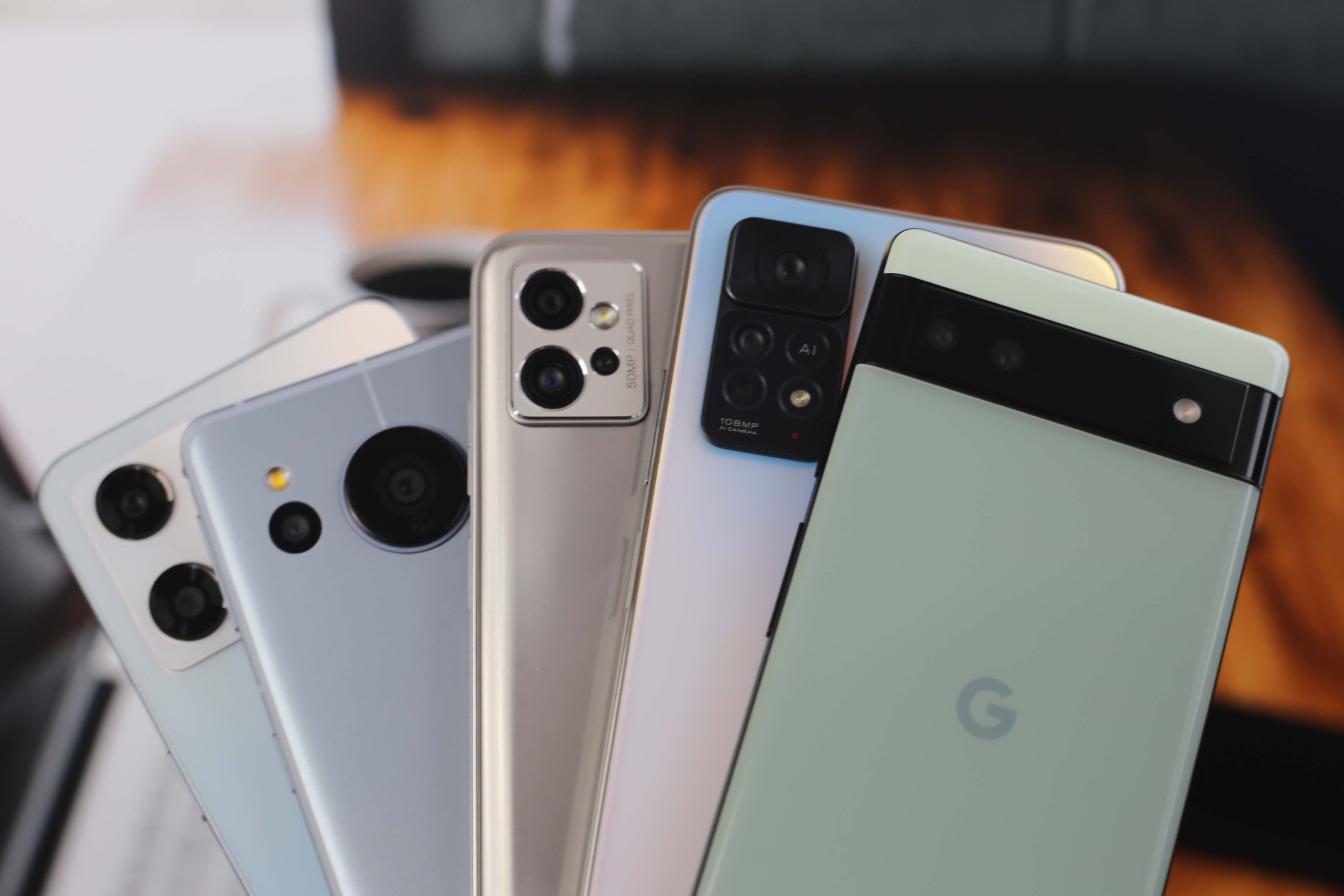 スマートフォンをルーター化すれば、通信環境が無い場所においても手軽にネット接続が可能になります。