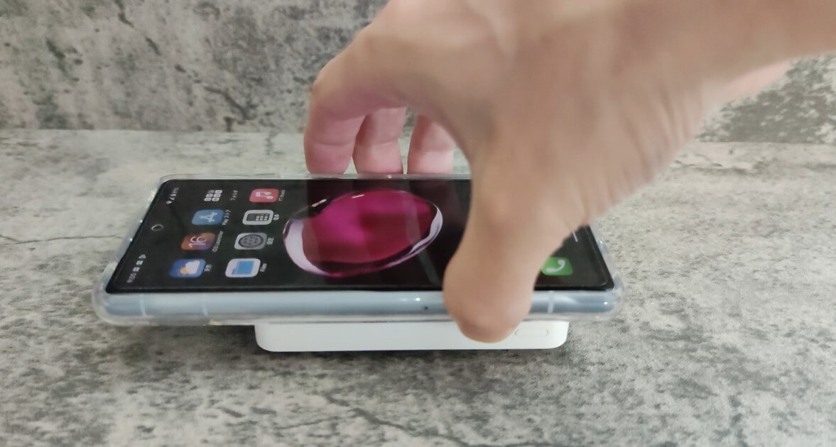 Magsafe化Pixel 7a充電