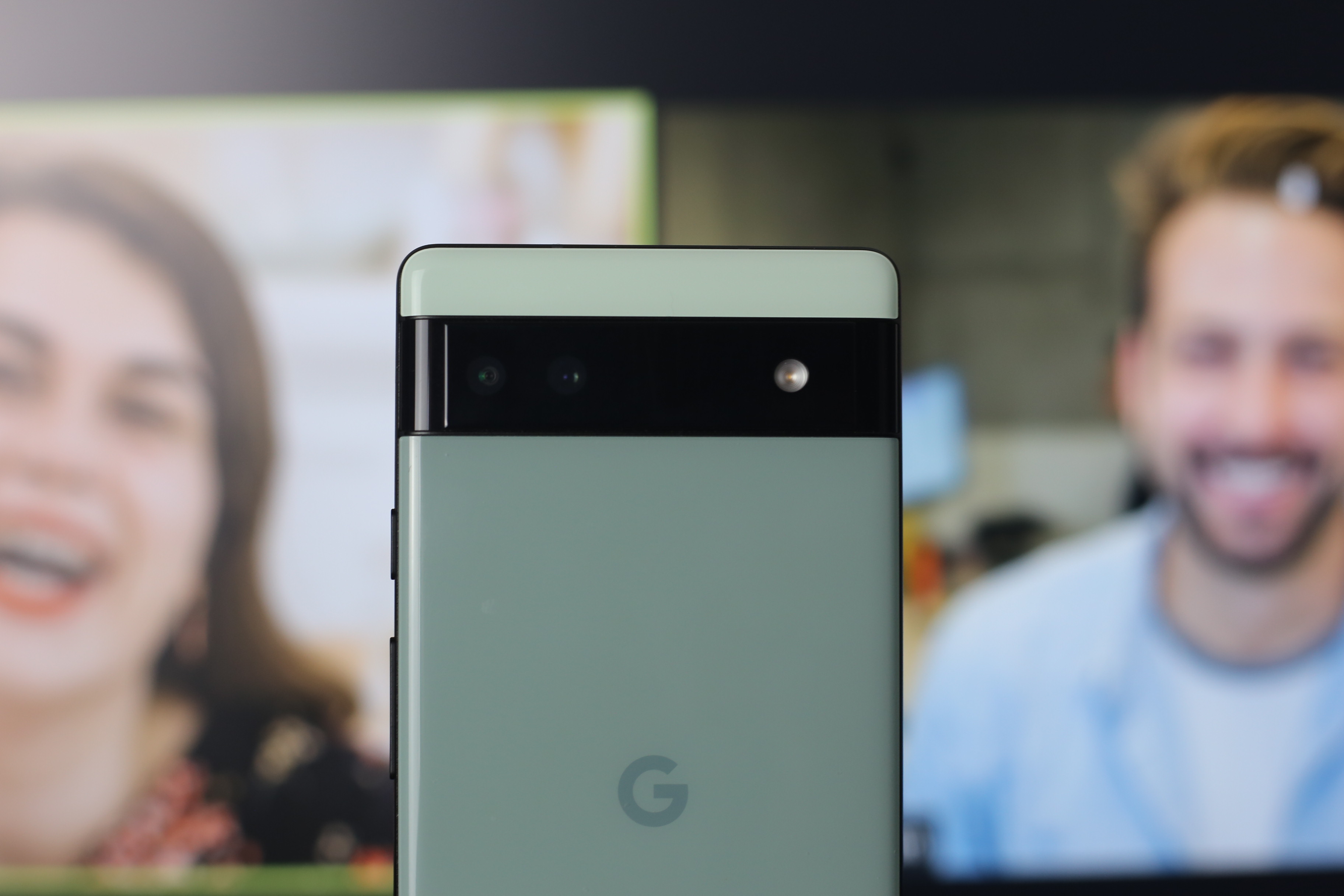 スマートフォンをWEBカメラ化するなら電力効率の高い高性能モデルが良さそう