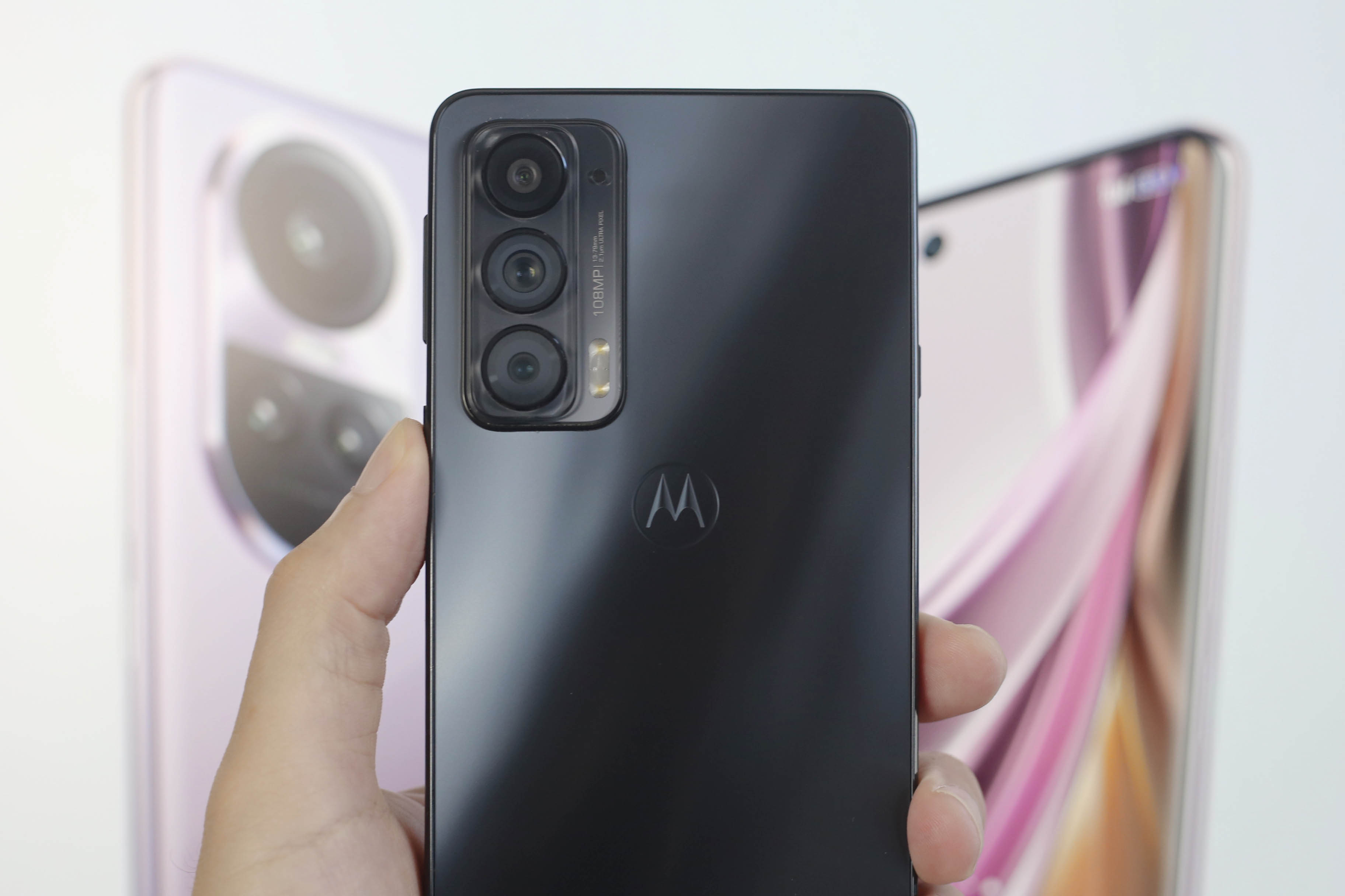 Snapdragon 778G 5Gを搭載するスマートフォン。コスパが高いのはどっち？