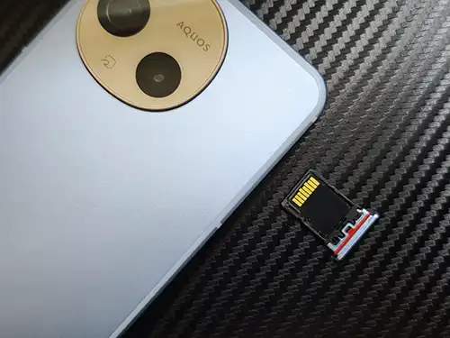 スマートフォンとSDカード