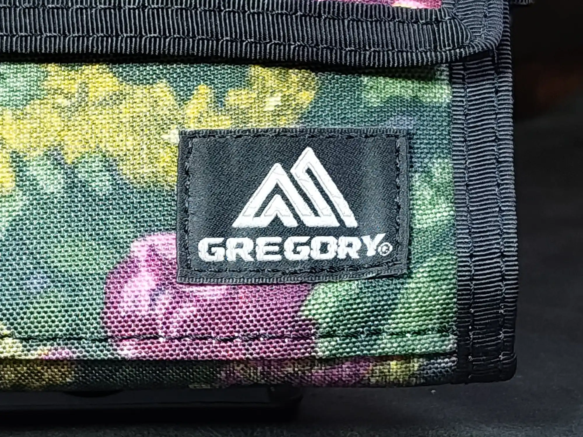 ナイロンウォレット切り取り