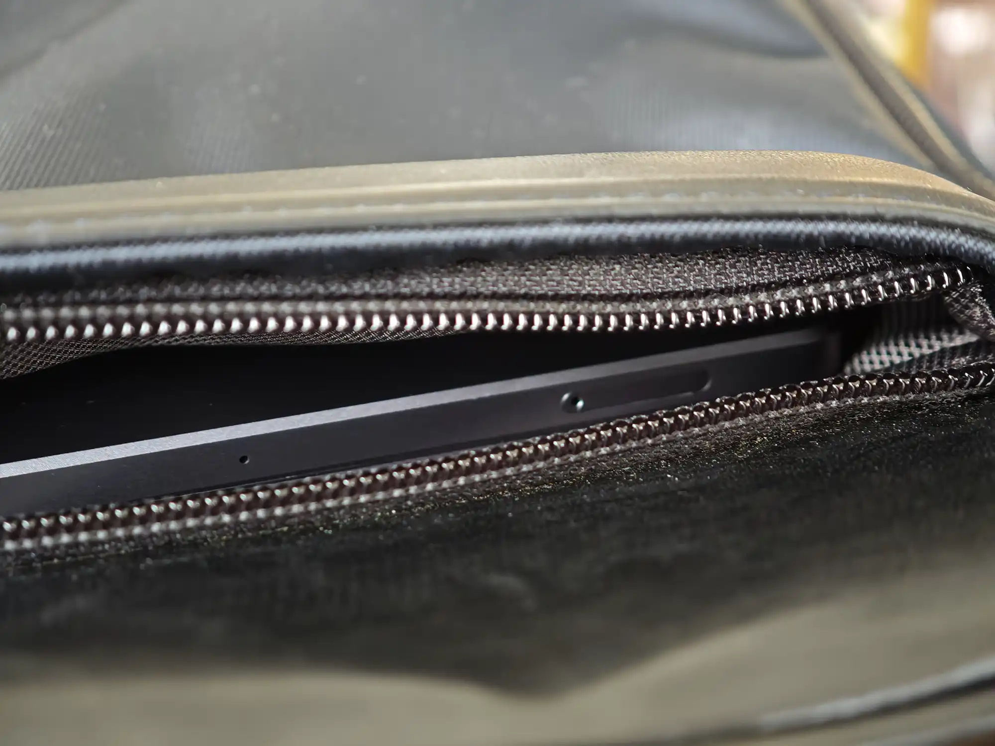 ポケットに収納するタブレット