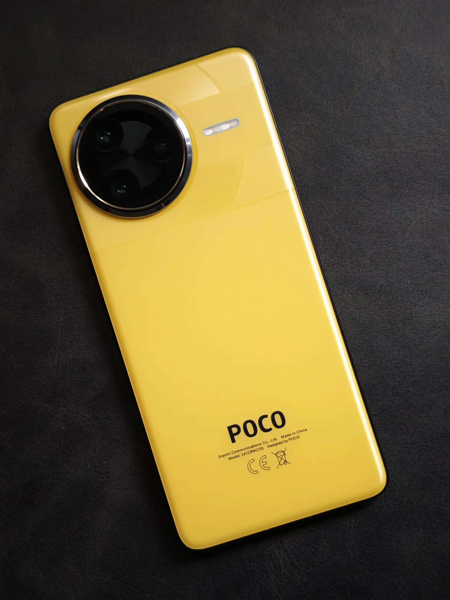 POCO F7 Ultra外観1