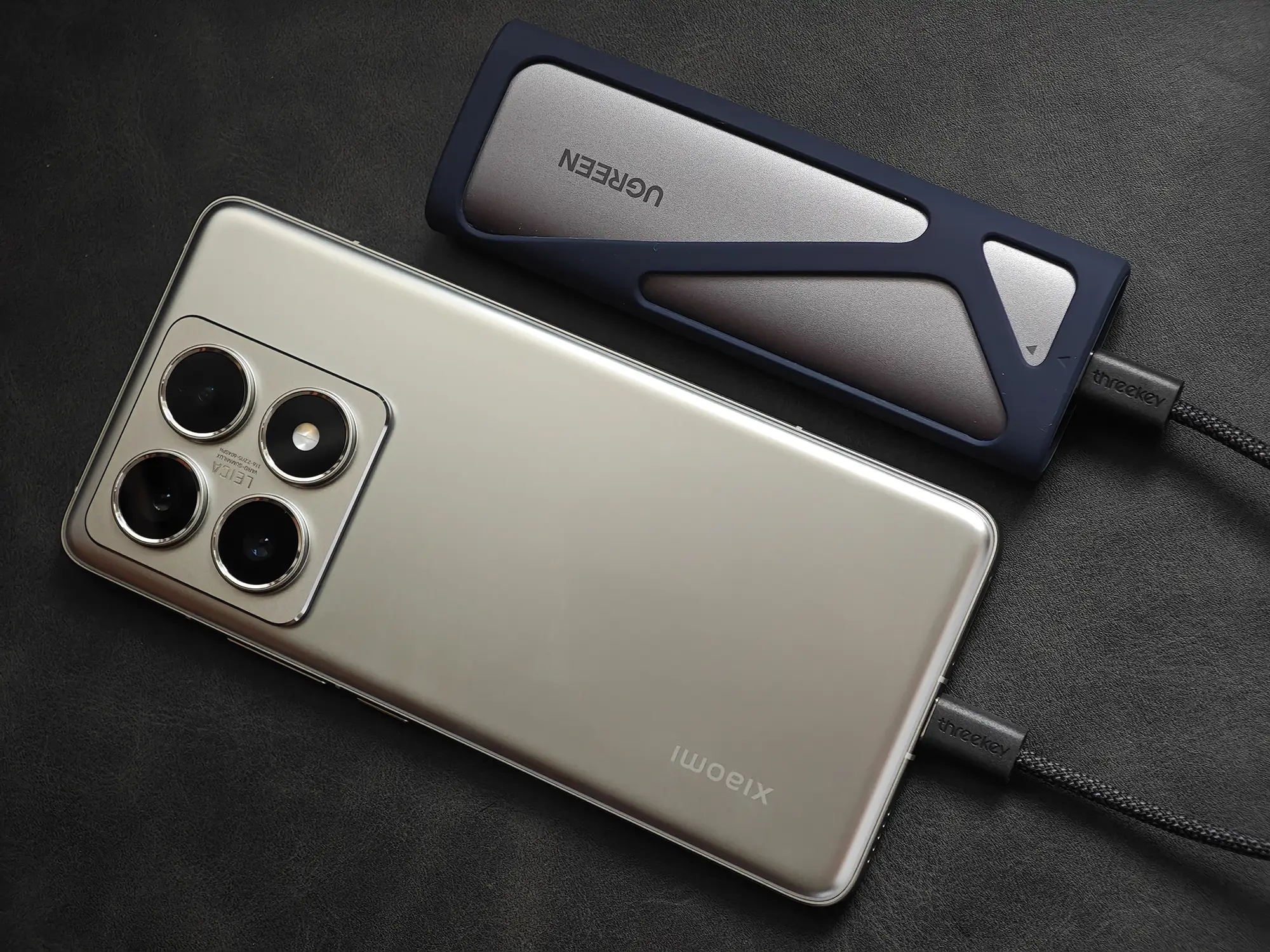 スマホに外部ストレージ接続