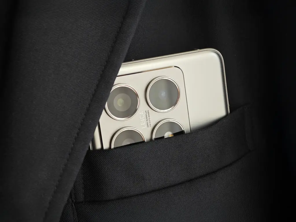 ポケットにスマホ