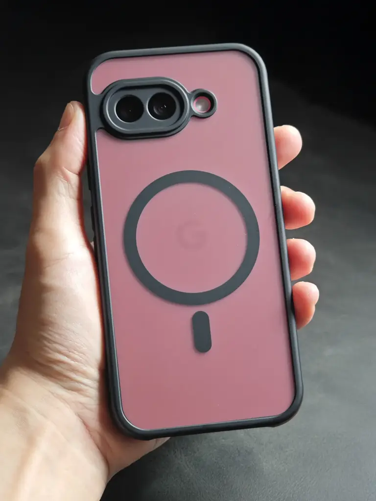 手に持ったケース