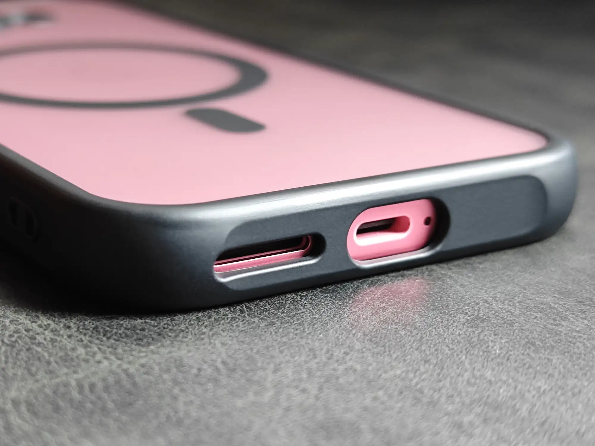 ケースホール部分