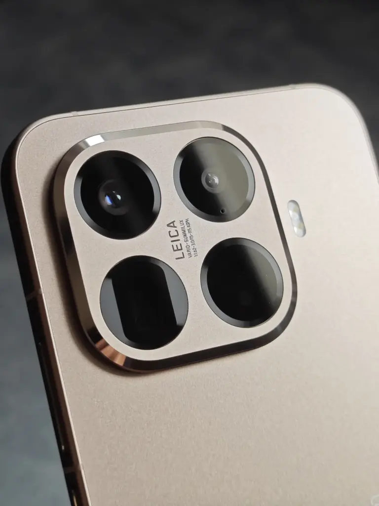 Xiaomi 15T ProのLeica監修トリプルカメラとペリスコープ望遠レンズ