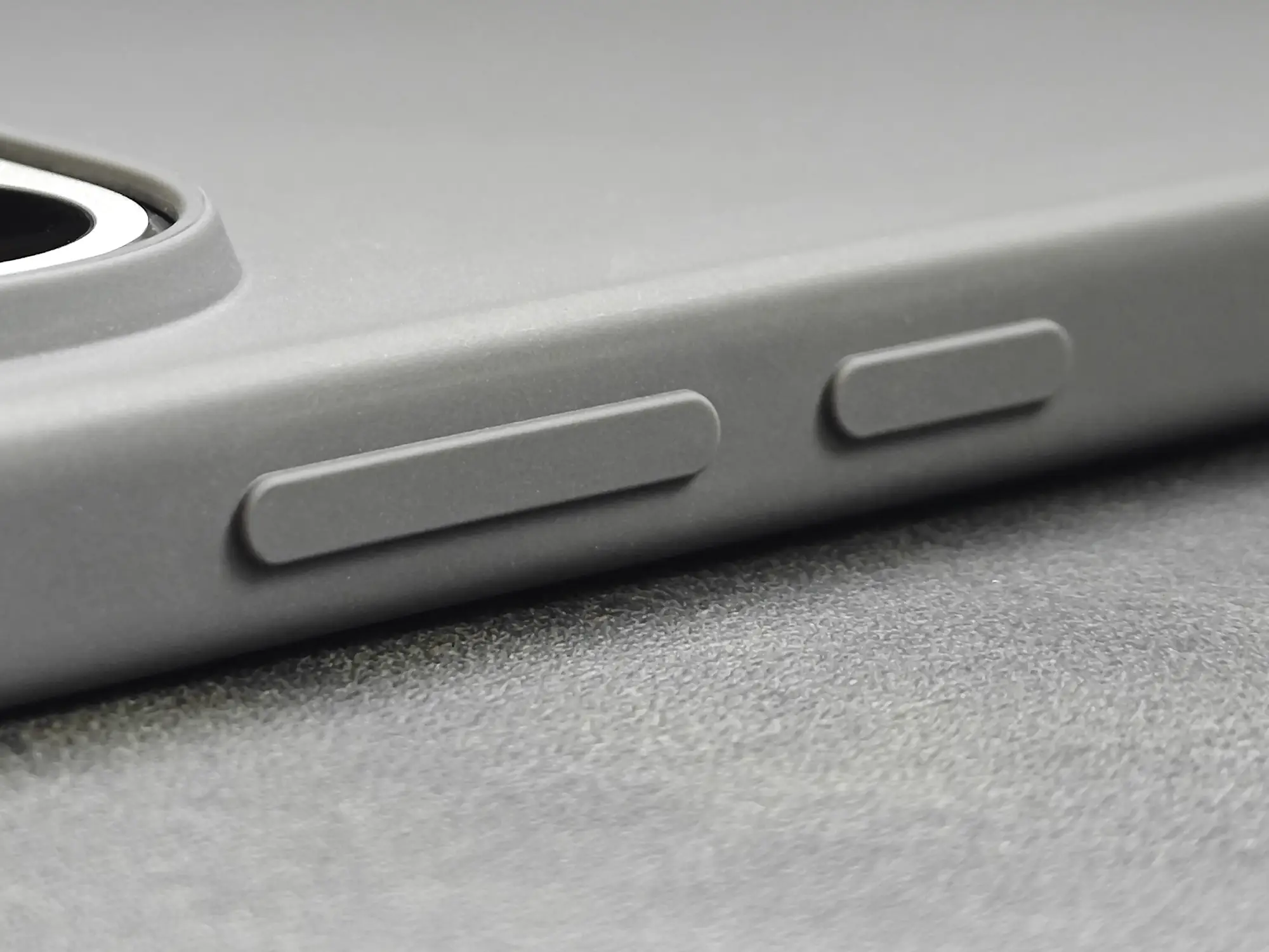 Xiaomi 15T Pro純正ケースボタン部分