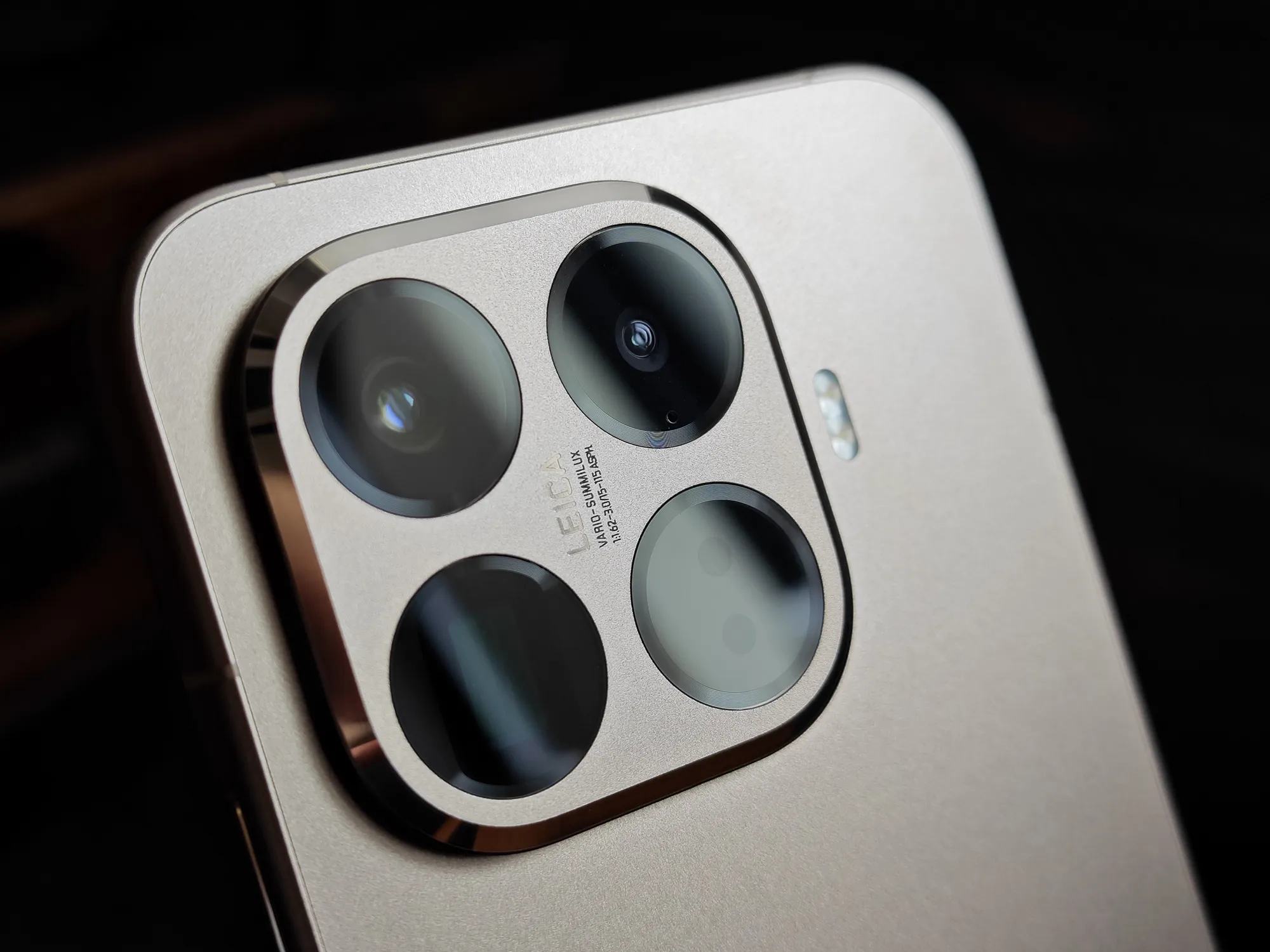 Xiaomi 15T Proのレンズ