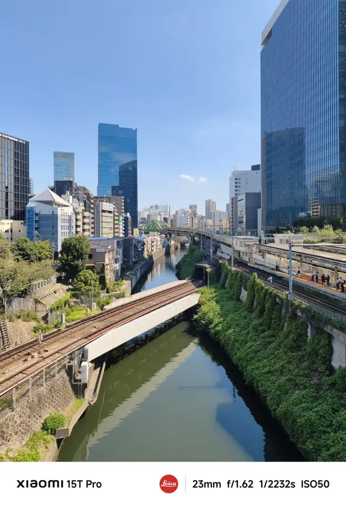Xiaomi 15T Proで撮影した御茶ノ水駅周辺の神田川と鉄道（23mm 標準広角作例）