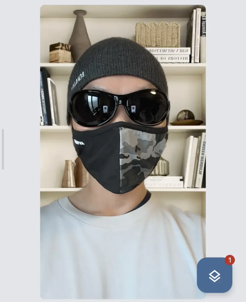 Xiaomi 15T ProのフロントカメラでGoogle Meet利用。背景は本棚にAI生成