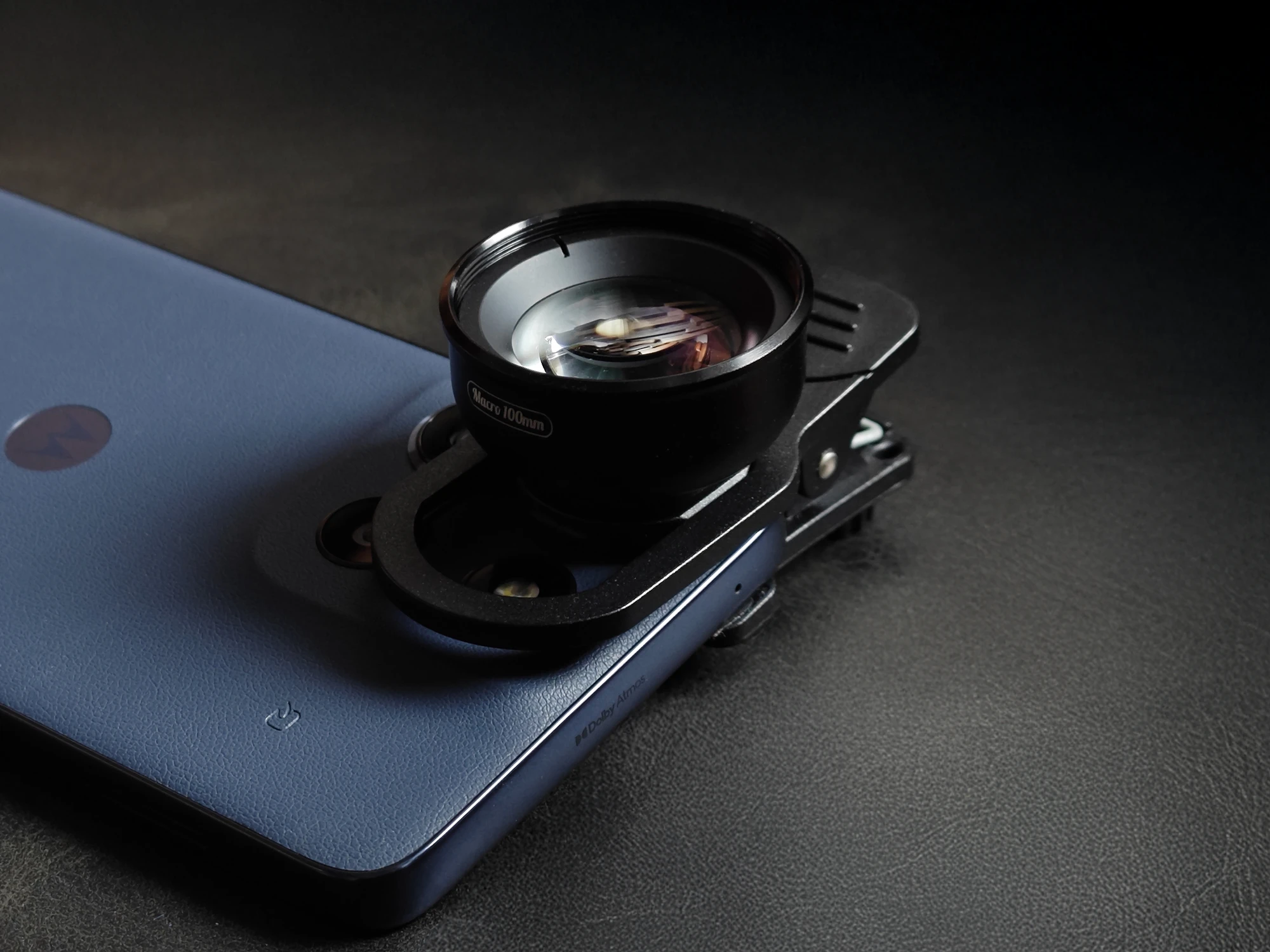 moto G66j 5Gに外付けマクロレンズ(Macro 100mm)を装着した画像